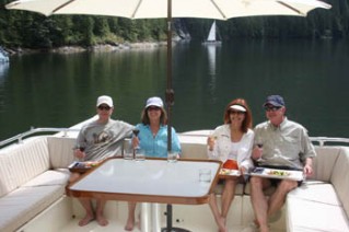 NORTHERN LIGHT flybridge alfresco dining